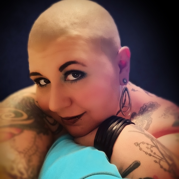 Meet your Posher, Bekah - Picture 3 of 12